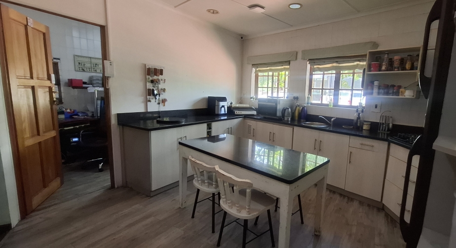 10 Bedroom Property for Sale in Fort Hill Eastern Cape